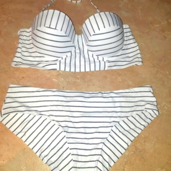 New Striped Balconette Push Up Bikini - Picture 2 of 8